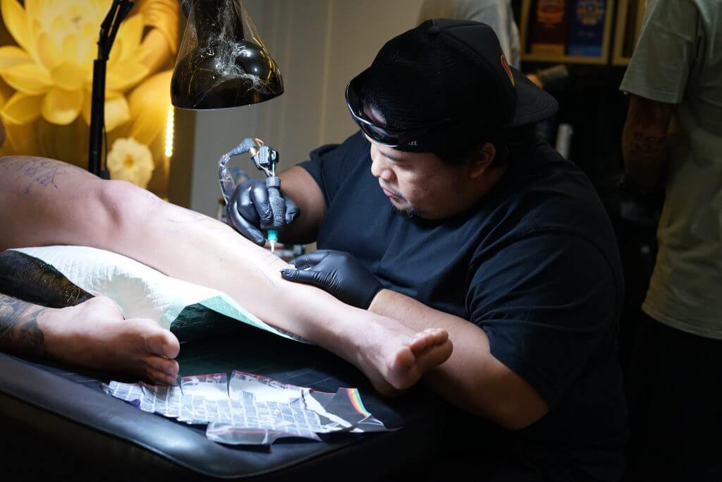 leg tattoo process